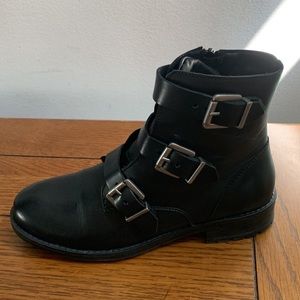 Chabers Fighters Size 39/8 black leather buckle boots